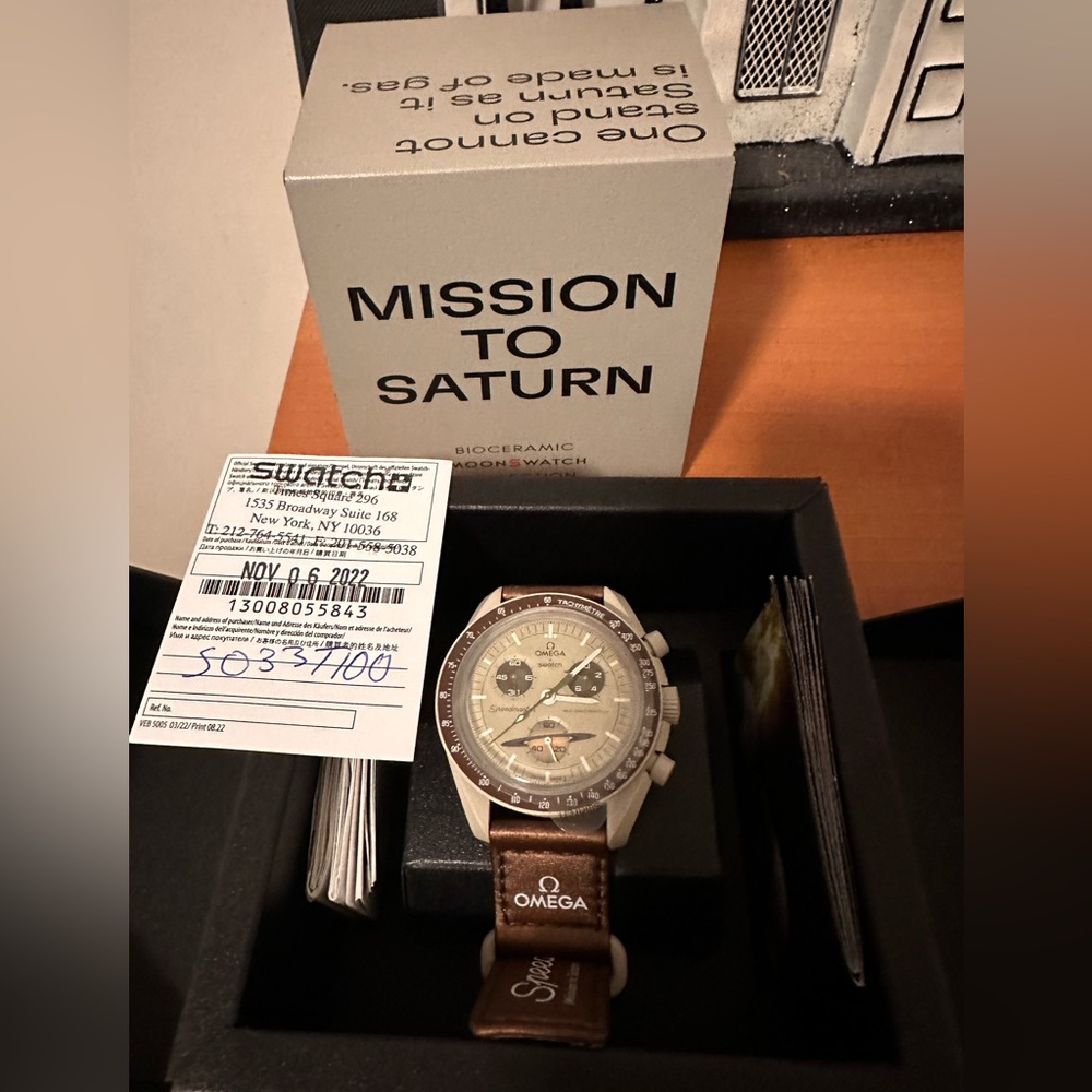Swatch/Omega collaboration, Moon Watch Saturn